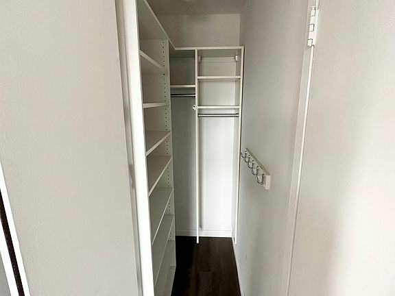 5th image of 200 E 72nd St #15FG