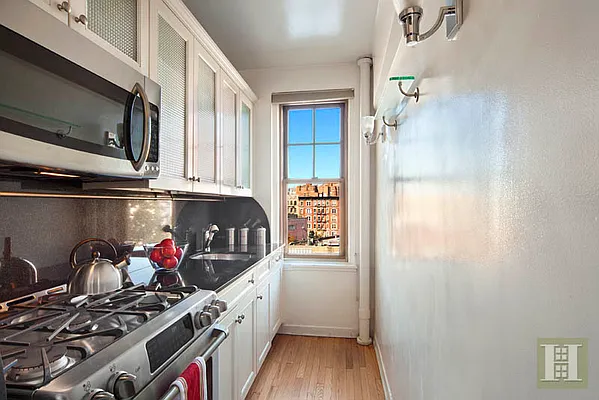 Sold by Halstead Real Estate | media 29