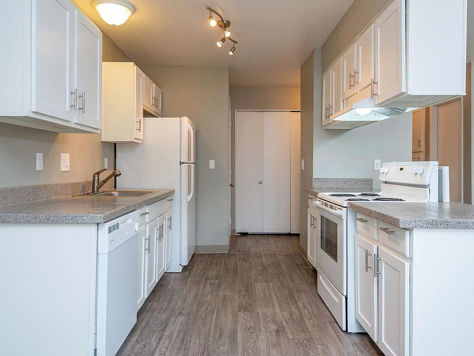 1st image of 805 NE Kane Dr #311B