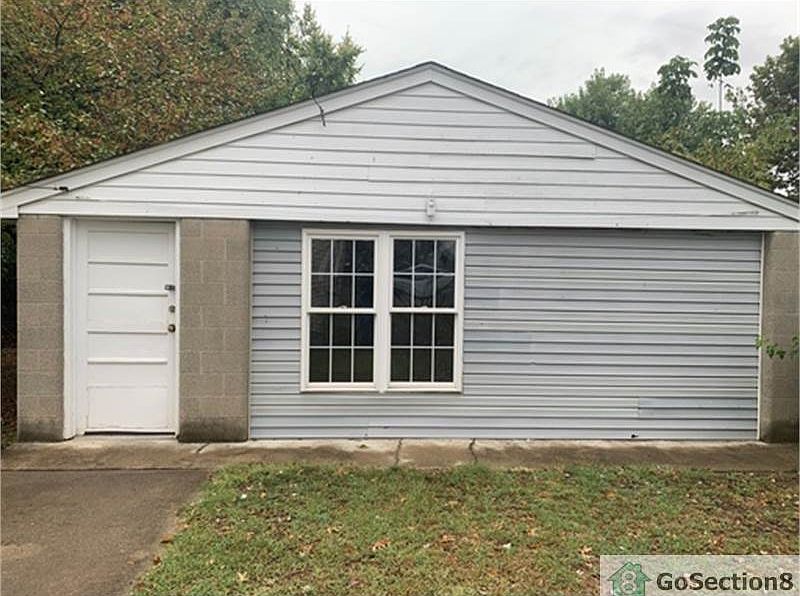 2nd image of 1617 Clara Ave