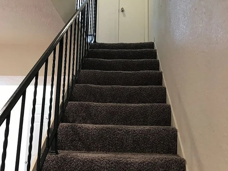 807 Knox Ave — Photo 10