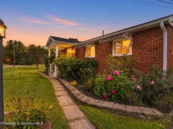 4786 Dubois St, Hallstead, PA 18822
