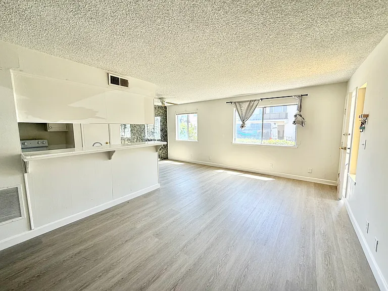 18231 Camino Bello #2 — Photo 4