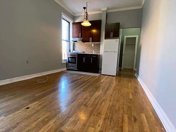 3rd image of 166 W 129th St #41I