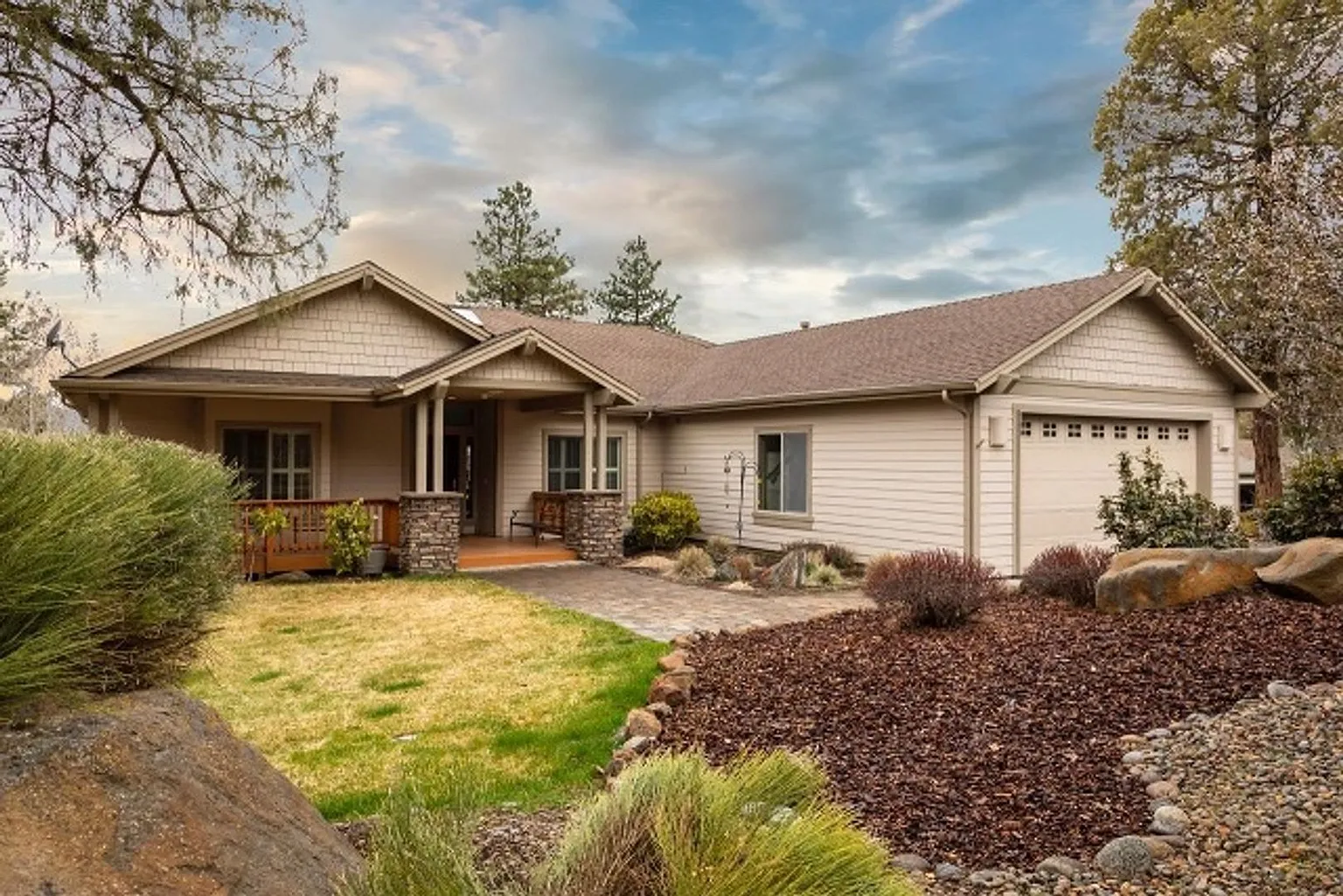 4812 Grosbeak Dr photo 1