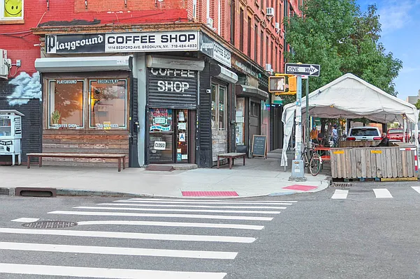 Rented by Artur Gutman, LREB | media 31