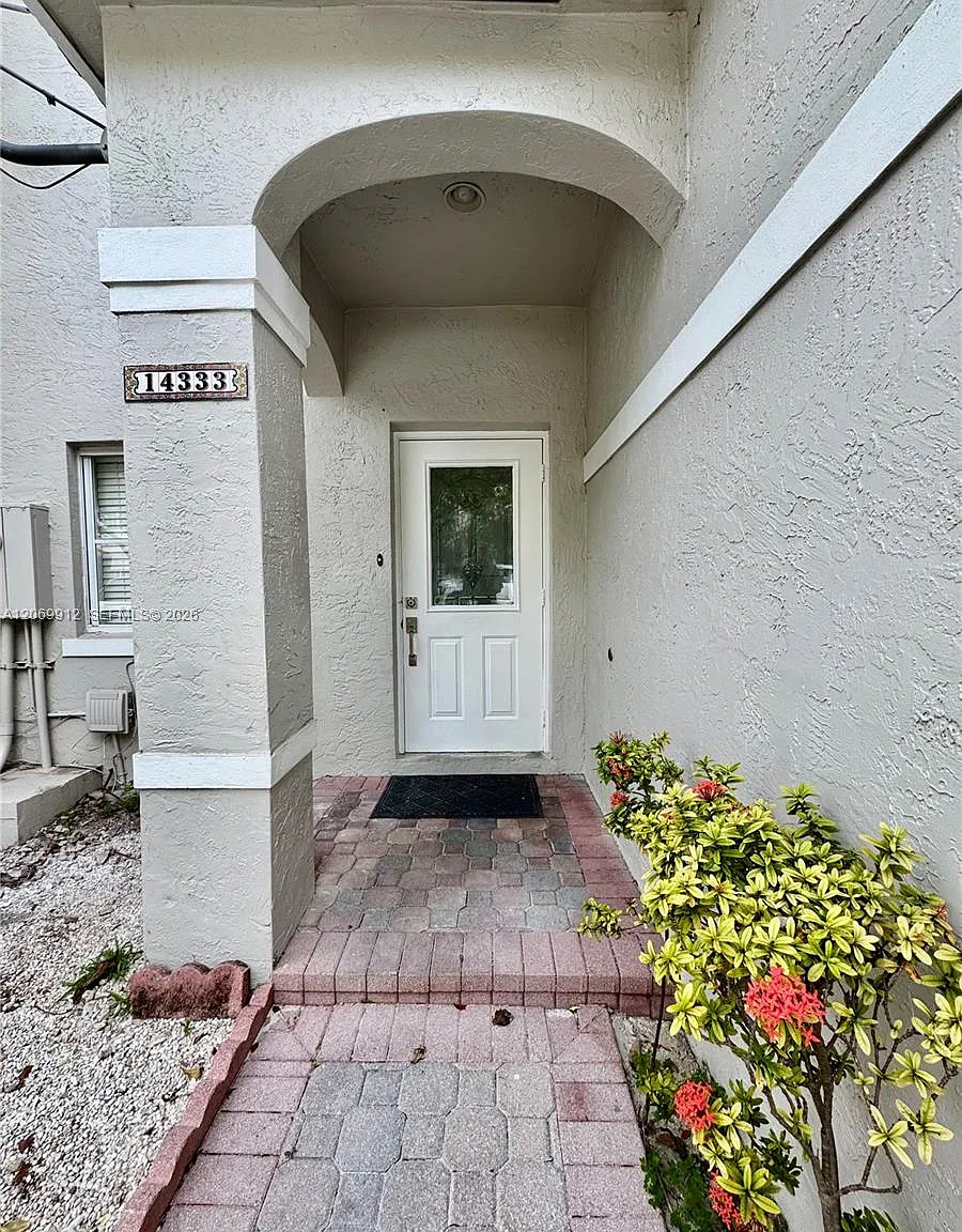 Hillcrest Villas — Photo 2