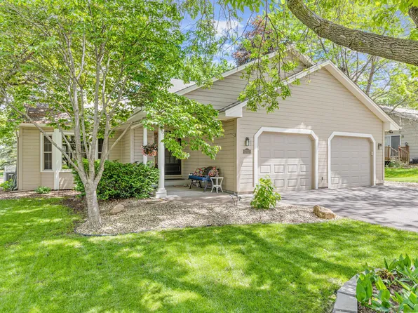 12325 Jonquil St NW, Coon Rapids, MN 55433