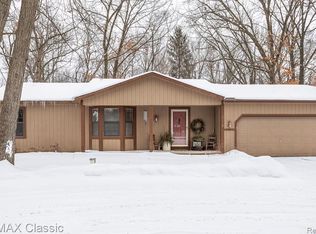 3178 Welch Rd, Commerce Township, MI 48390