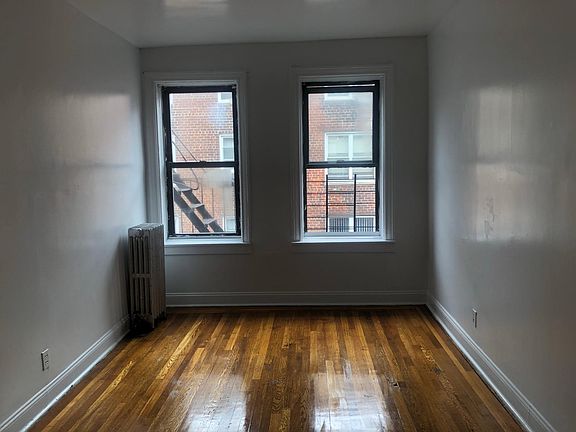 5th image of 1270 Taylor Ave