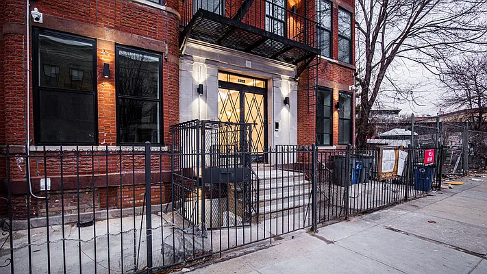 Rented by Nooklyn NYC LLC | media 16