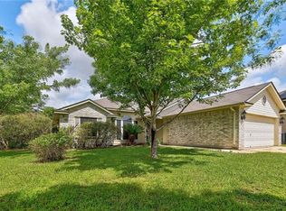 530 Meadowside Dr, Hutto, TX 78634
