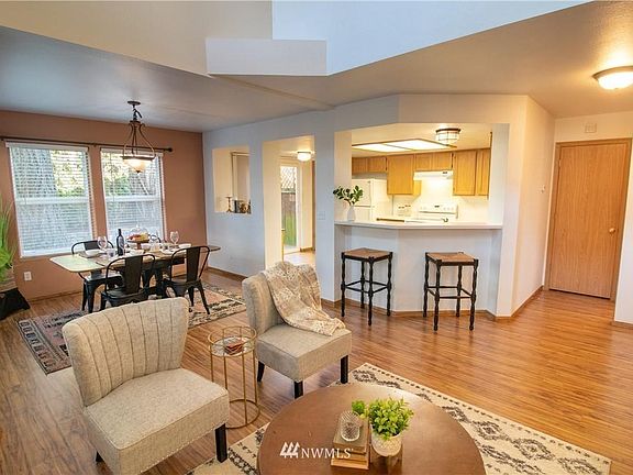 4th image of 6014 Sherwood Ln SE