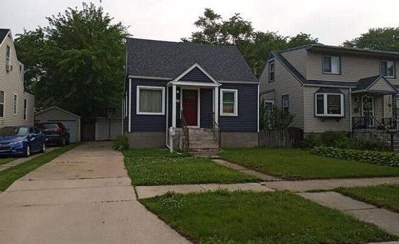 1st image of 3029 163rd Pl
