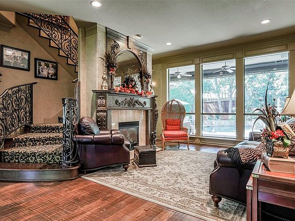 5th image of 1308 Crimson Glory Ln