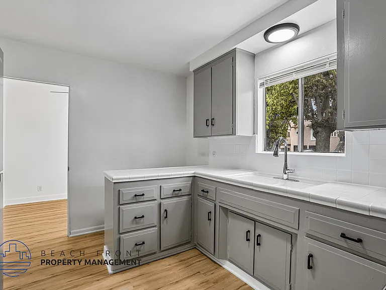 914 Alma St. — Photo 12
