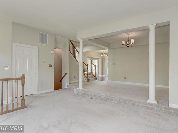 3rd image of 46515 Lynnhaven Sq