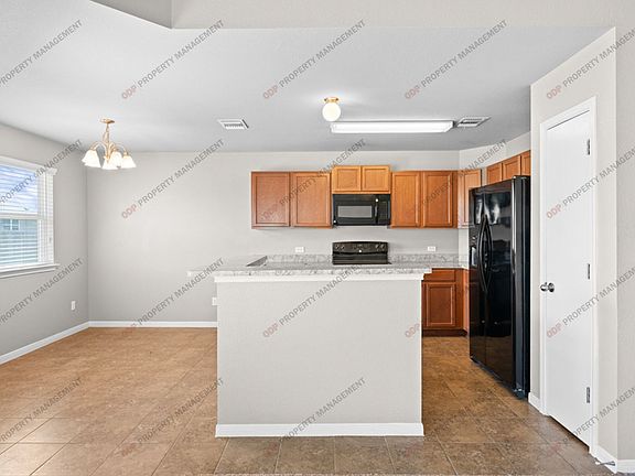 5th image of 1115 Roanoke Dr