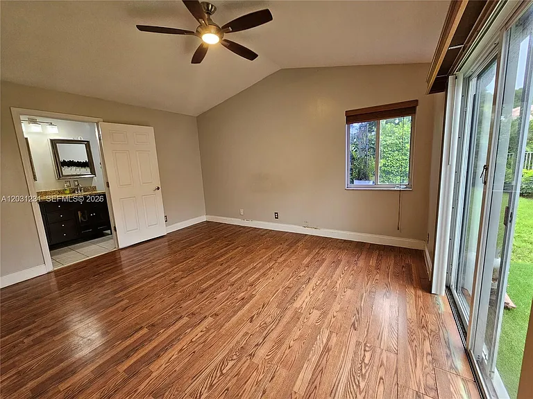 4232 Mahogany Ridge Dr — Photo 12