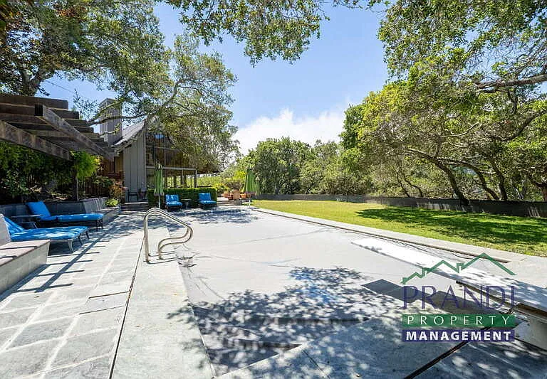 377 Summit Ave — Photo 29