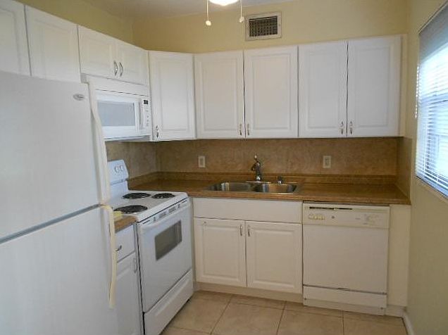 1st image of 228 Newport O #228