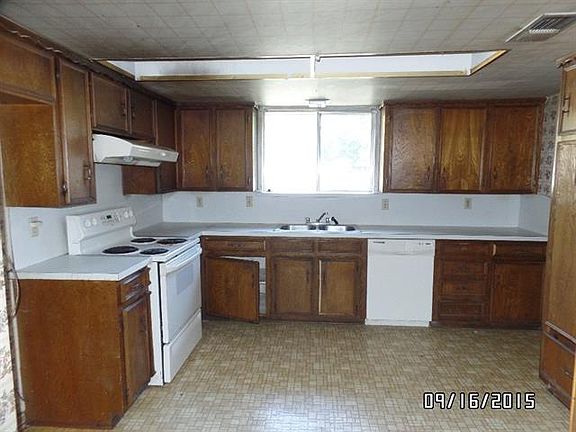 5th image of 710 Cottonwood Cir