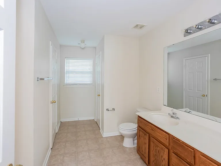 10408 Sparrow Springs Ln — Photo 11