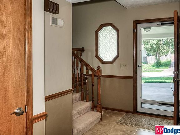 3rd image of 305 Summerset Dr