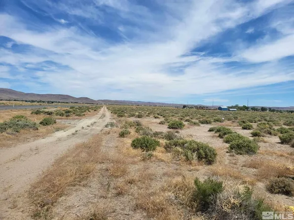 5460 S Highway 95a, Silver Springs, NV 89429