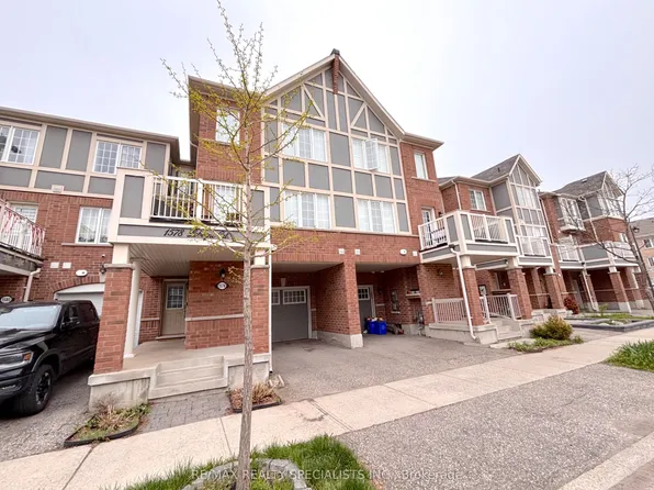 1578 Leblanc Ct, Milton, ON L9E 0A3