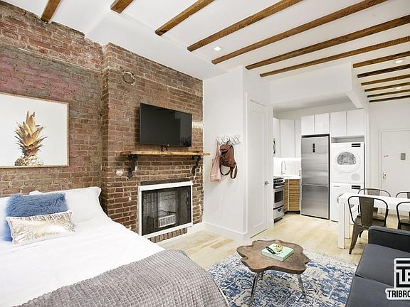 4th image of 425 E 12th St #3C
