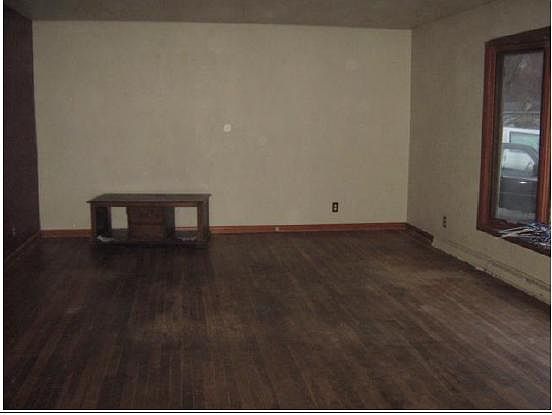 4th image of 2602 N Sunset Ln
