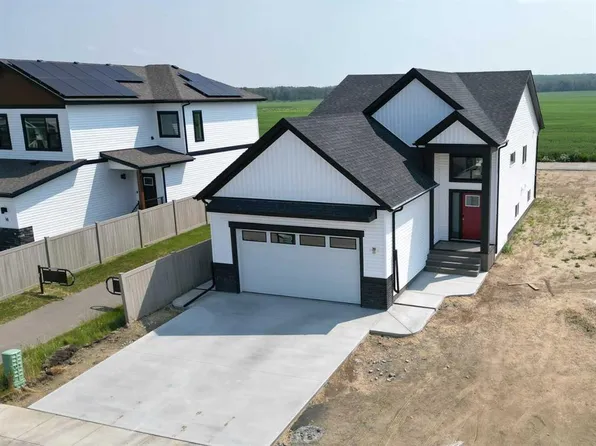 20 N Ian Way, Sylvan Lake, AB T4S 0W5
