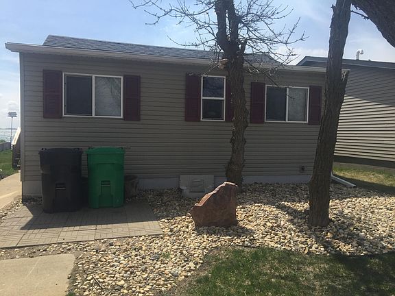 4th image of 160 N Lake Dr