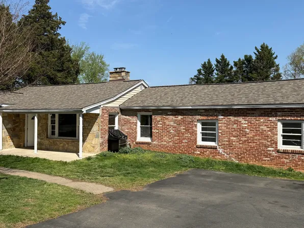 2919 Cedar Ln, Fairfax, VA 22031