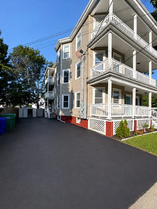 3 bed, 1300 sqft, $2,600 — Photo 3