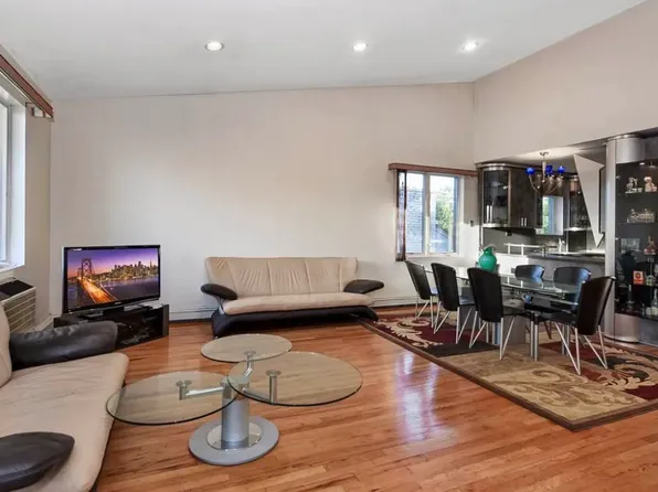 4817 Bedford Avenue image 5 of 17