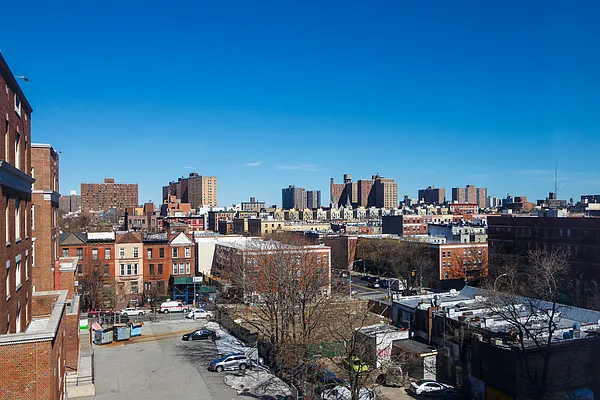 Sold by R New York | media 16