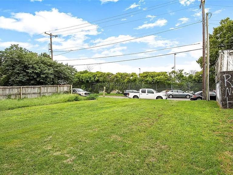 1617 W Cary St — Photo 15