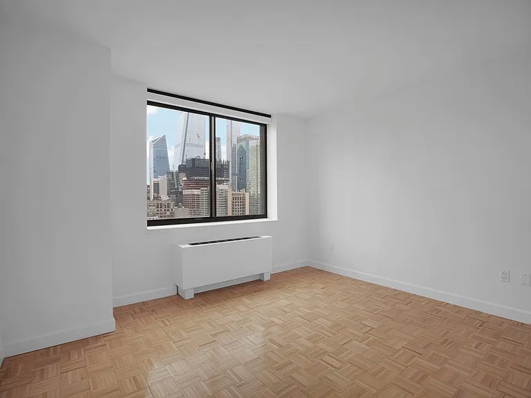 420 W 42nd St #20A — Photo 4