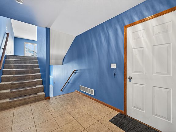3rd image of 649 Southtowne Dr