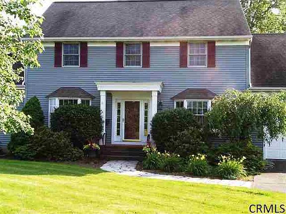 2nd image of 39 Martin Dr