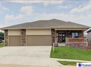 18316 Howard St, Elkhorn, NE 68022