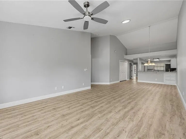 6654 Tannin Ln #B — Photo 17
