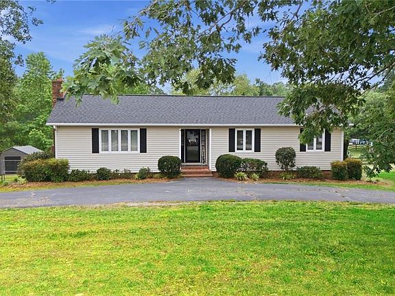 5th image of 312 Aldridge Rd