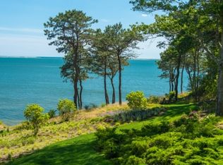 64 Westway Dr, Southampton, NY 11968