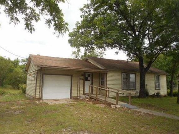 3rd image of 409 Morgan Mill Rd