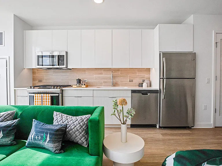 The Apartments at Lincoln Common — Photo 9