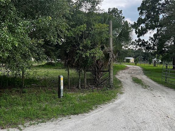 5th image of 1181 Arcadia Ave