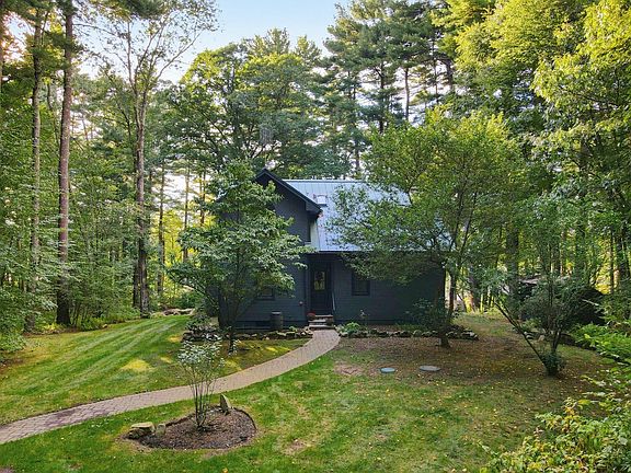 3rd image of 510 Mendon St